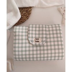 Cambiador de paseo en Vichy Salvia empolvado.