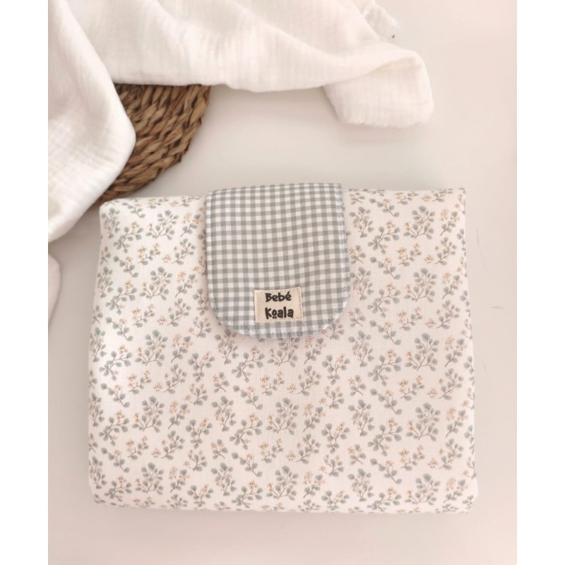 Cambiador de paseo floral Vega combinado con Vichy verde  Salvia