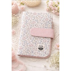 Portapañales Floral Chloe combinada con vichy rosa vintage